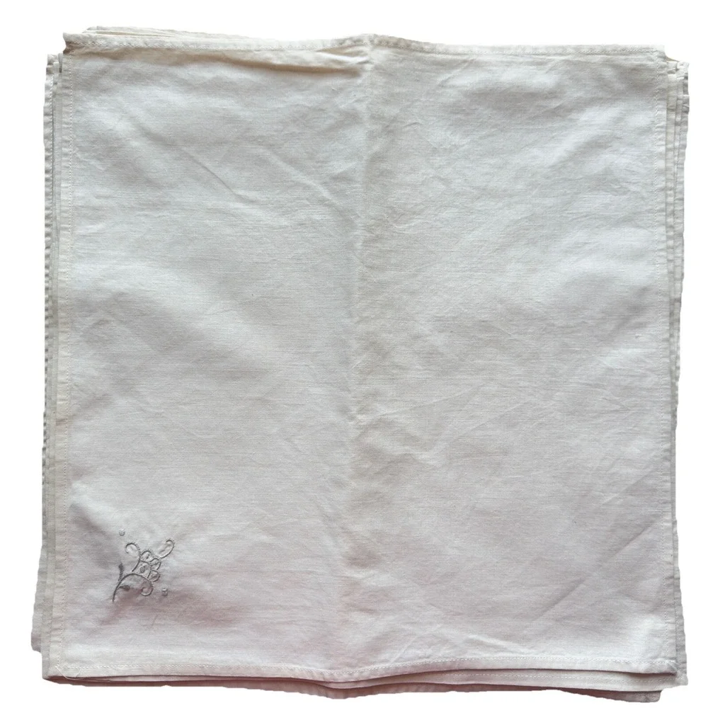 Vintage‎ Madeira Linen Tablecloth 66x98 w/ 32